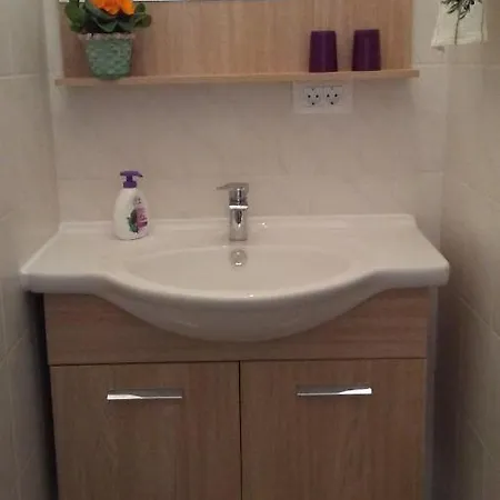 Rezi Apartment
